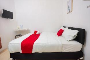 ホテル Reddoorz Near Plaza Araya Malang Blimbing  部屋 写真